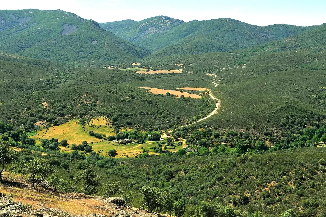 Arroyo del Chorro valley from Las Becerras viewpoint; Cabañeros National Park. Los Navalucillos, Toledo, Castile-La Mancha, Spain