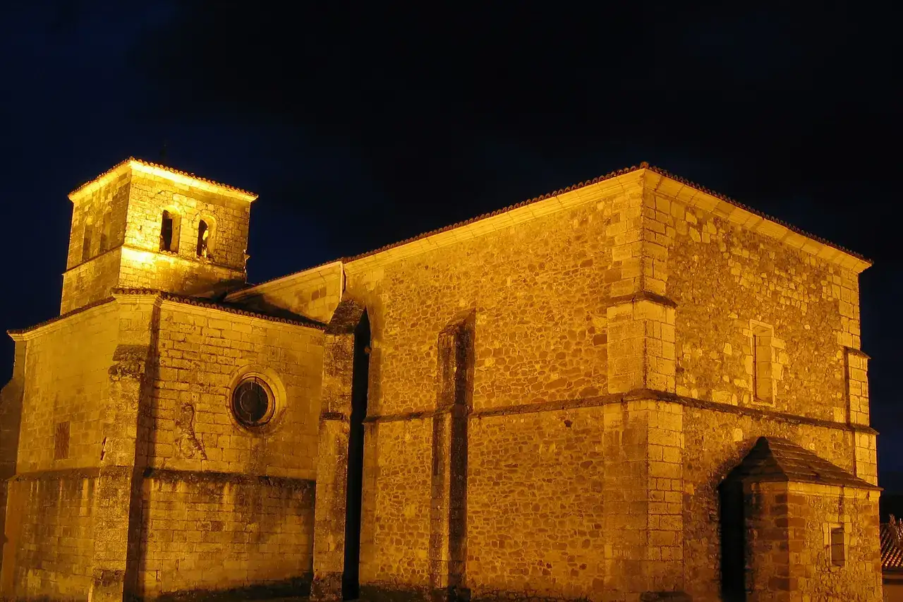 Iglesia de Santa María del Castillo. Cervera de Pisuerga (Palencia). S.XVI.