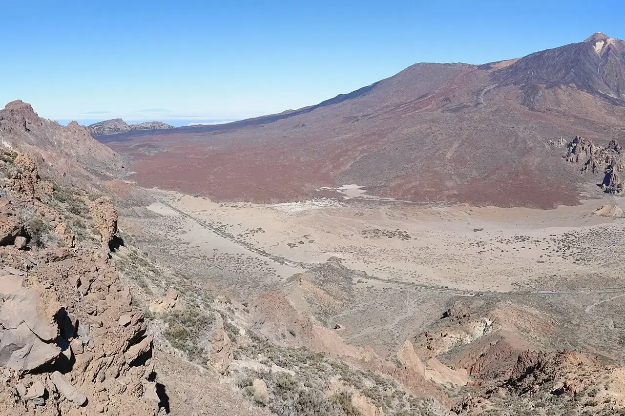 Pico del Teide and Cañadas del Teide from Caldera Rim / Tenerife, Spain